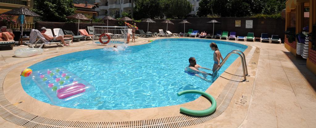 Kleopatra Apartments Icmeler Marmaris Buitenkant foto